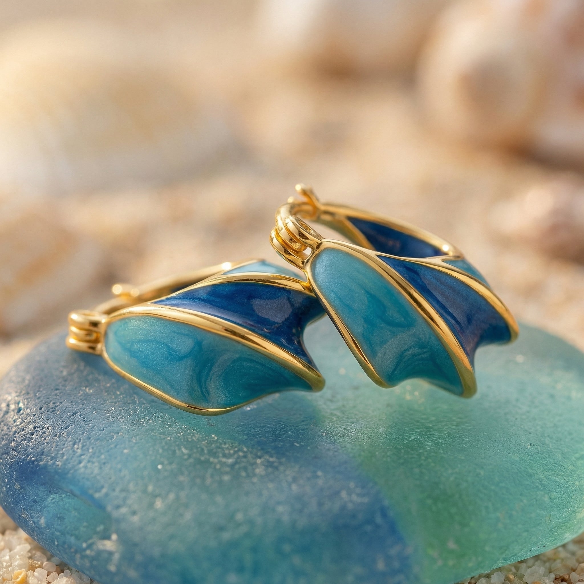 Aurelia Shoreline Hoops