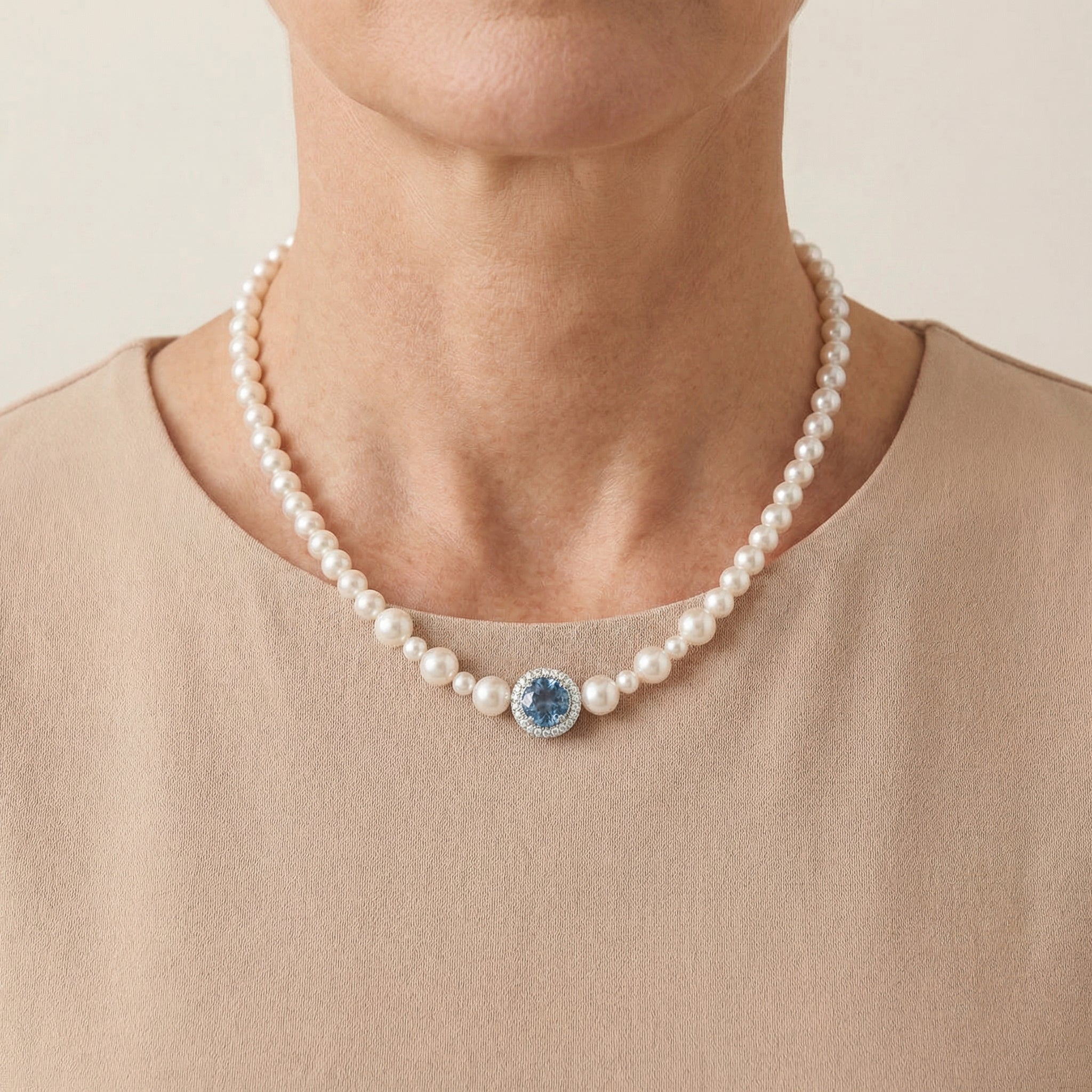 Elara Moonpearl Necklace
